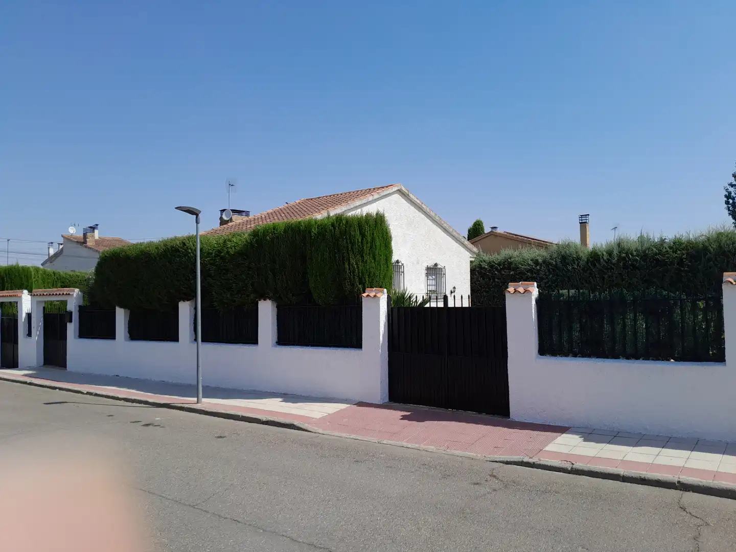 Vista exterior de Casa o chalet en venta en Cobisa con Calefacción, Jardín privado y Amueblado