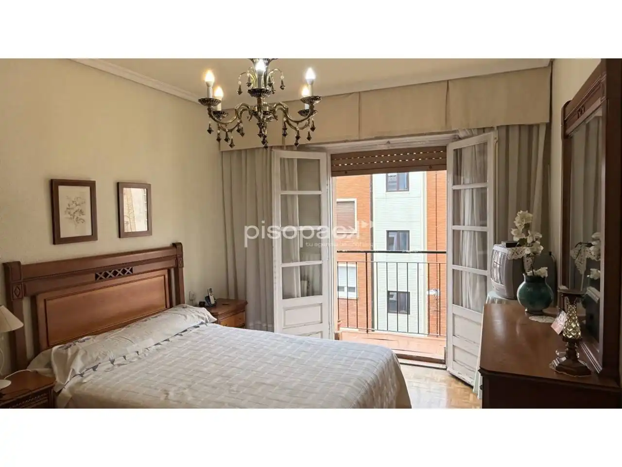 Schlafzimmer von Wohnung zum Verkauf in  Pamplona / Iruña mit Heizung, Terrasse und Balkon