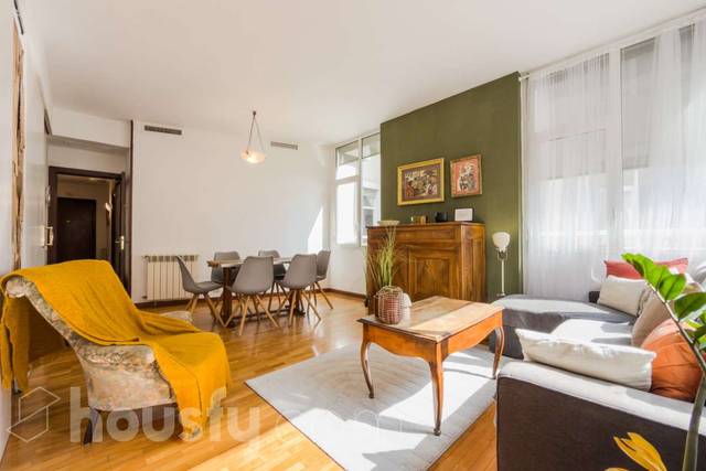 Piso en Venta en Bisbe Laguarda, . en El Raval