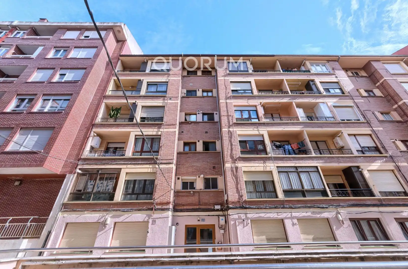 Vista exterior de Piso en venta en Basauri  con Calefacción y Amueblado