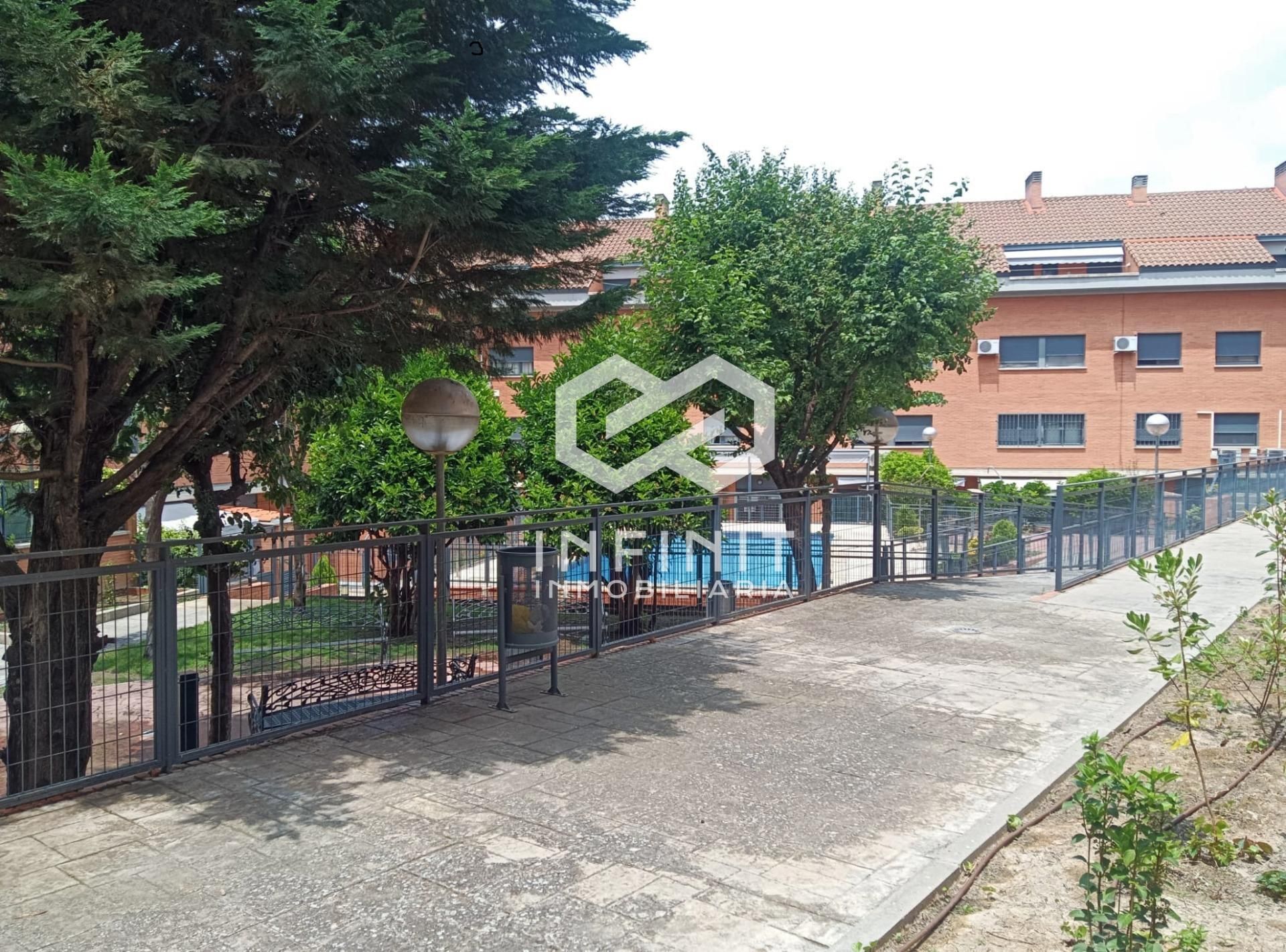 Exterior view of Flat for sale in Aranjuez  with Air Conditioner, Heating and Private garden