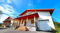 Vista exterior de Casa o xalet en venda en Liendo amb Jardí privat i Terrassa