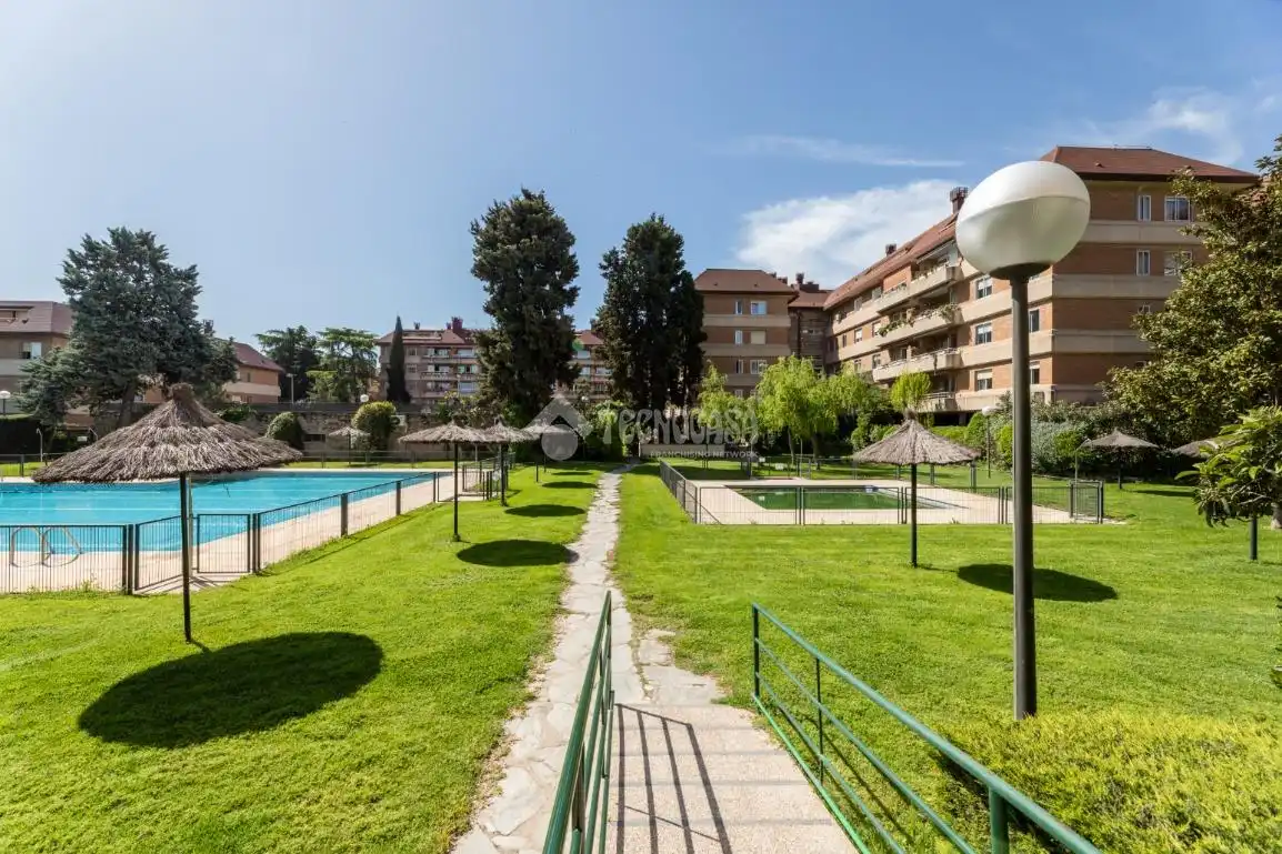 Exterior view of Flat for rent in Majadahonda  with Heating