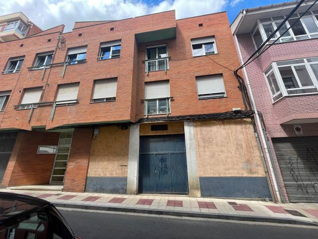 Local comercial en Venta en Calle José González en Las Ventas