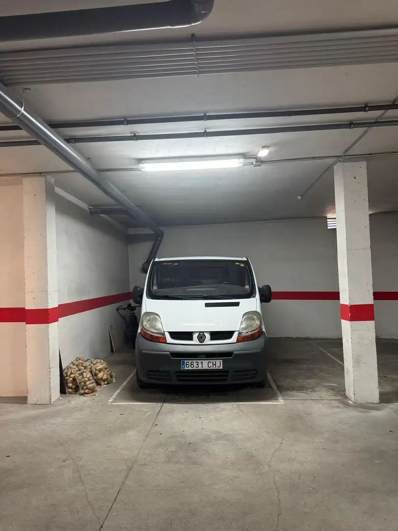 Parking de Dúplex en venta en Morales del Vino con Calefacción, Jardín privado y Terraza