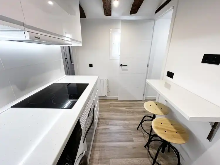 Cocina de Estudio de alquiler en Madrid con Calefacción, Parquet y Amueblado