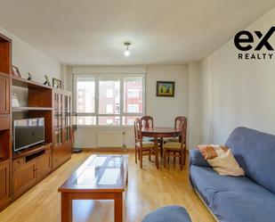 Living room of Flat for sale in Avilés  with Heating, Private garden and Terrace