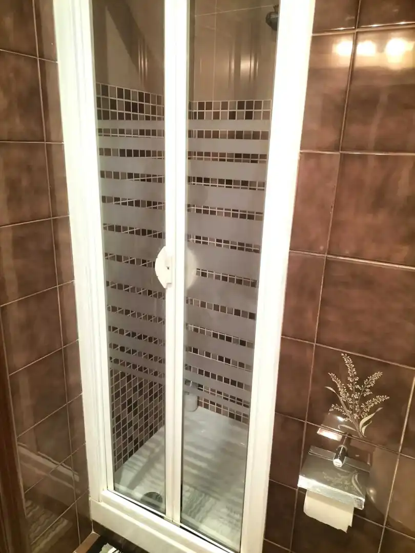 Bathroom of Flat for share in Camins al Grau