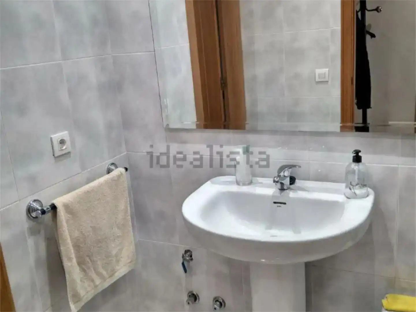 Bany de Oficina de lloguer en Redondela