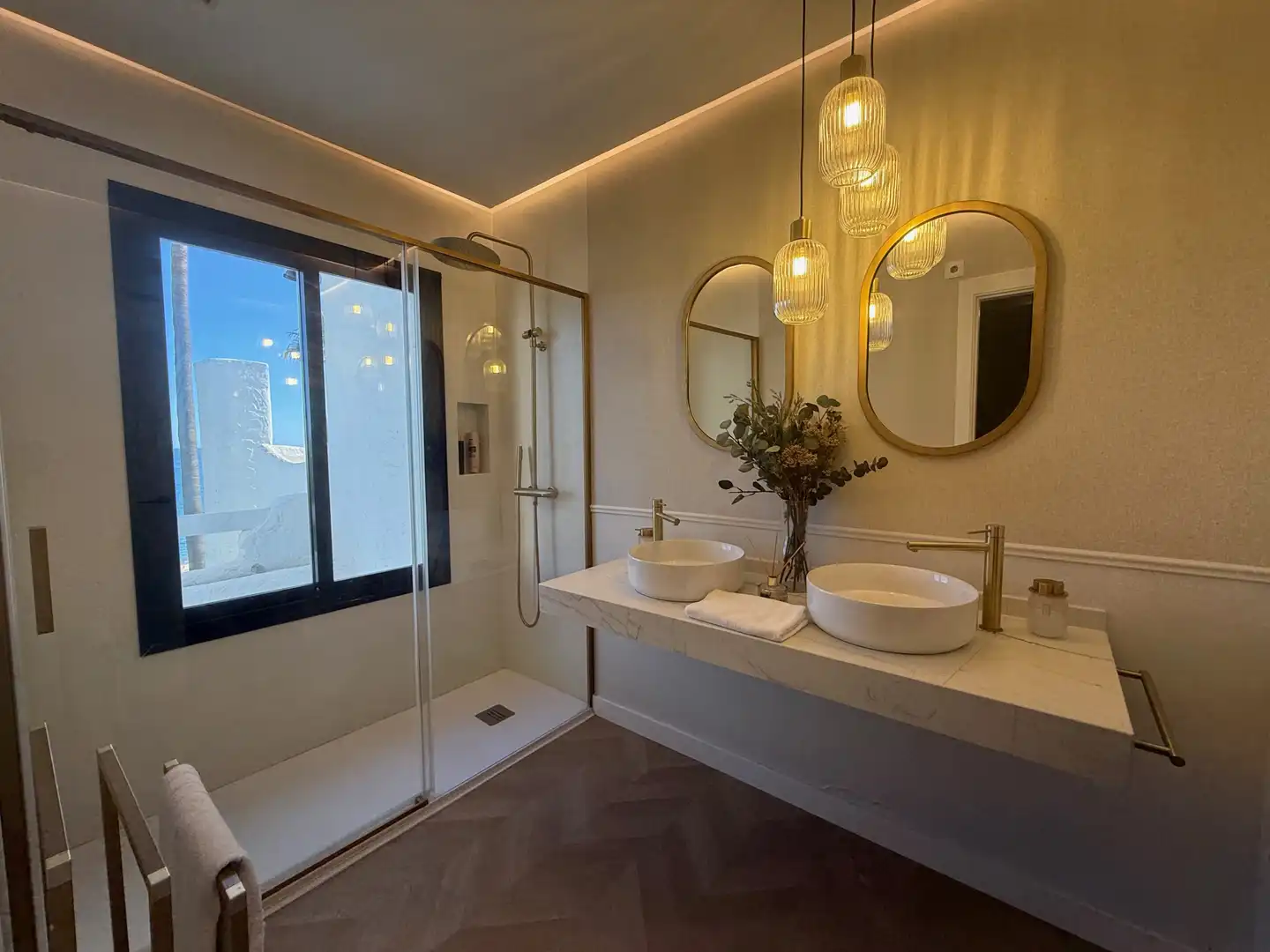 Baño de Casa adosada de alquiler en Estepona con Calefacción, Jardín privado y Alarma