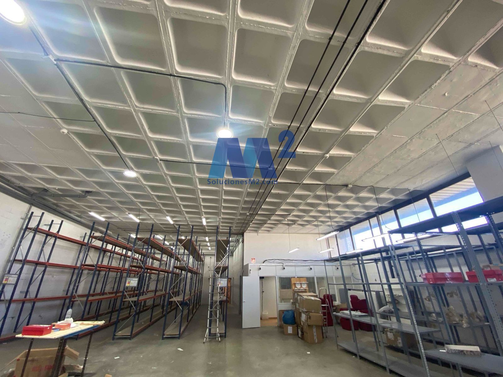 Nau industrial en venda en Alcobendas