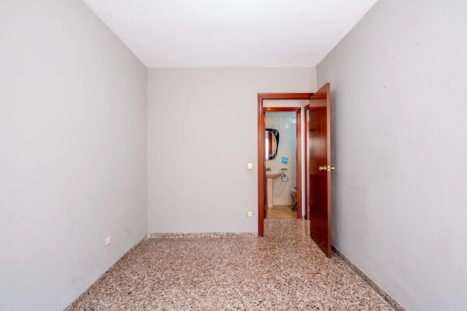 Schlafzimmer von Wohnung zum Verkauf in Zaragoza mit Klimaanlage, Heizung und Terrasse