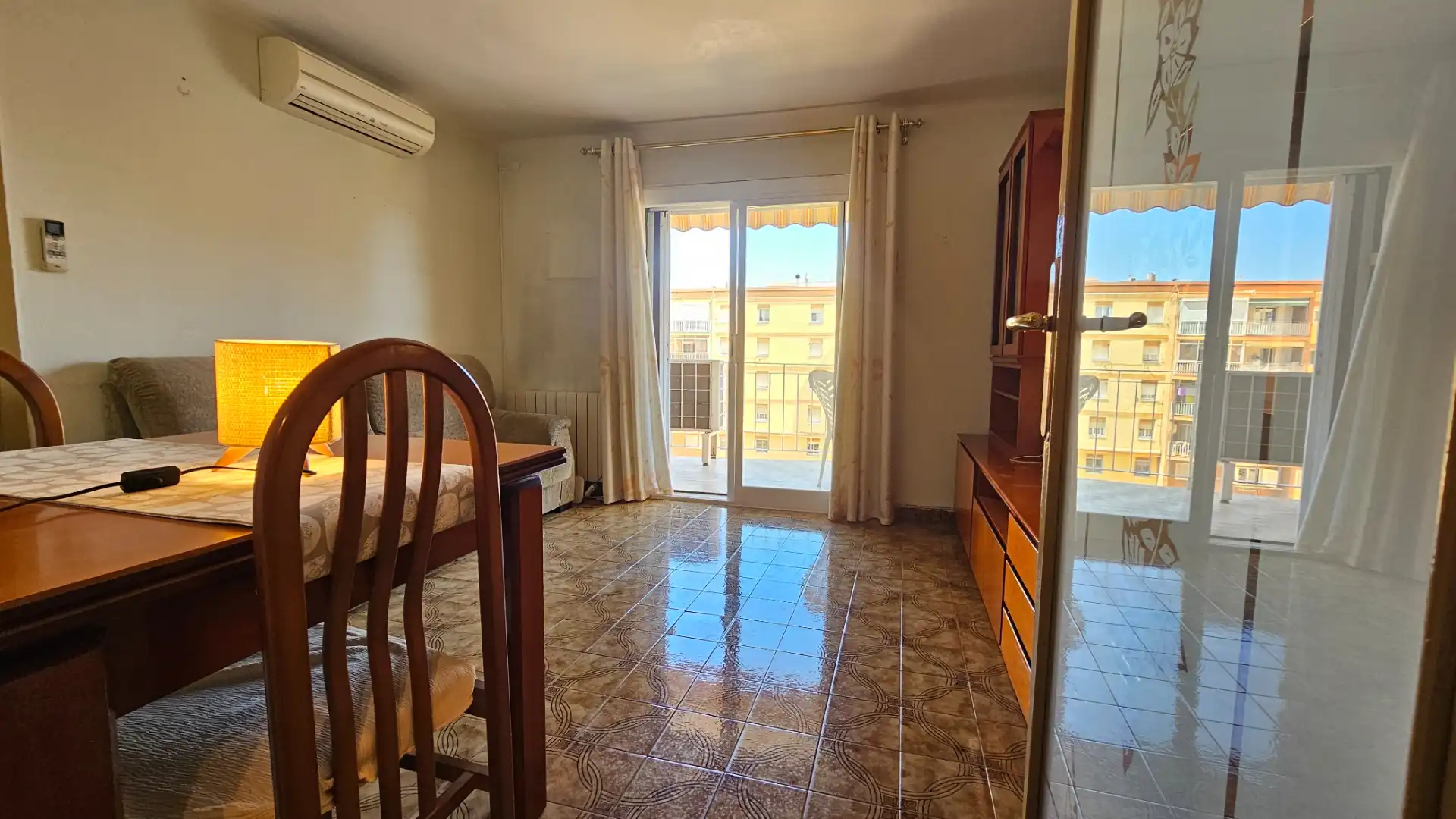 Schlafzimmer von Wohnung zum Verkauf in Sabadell mit Klimaanlage, Heizung und Balkon