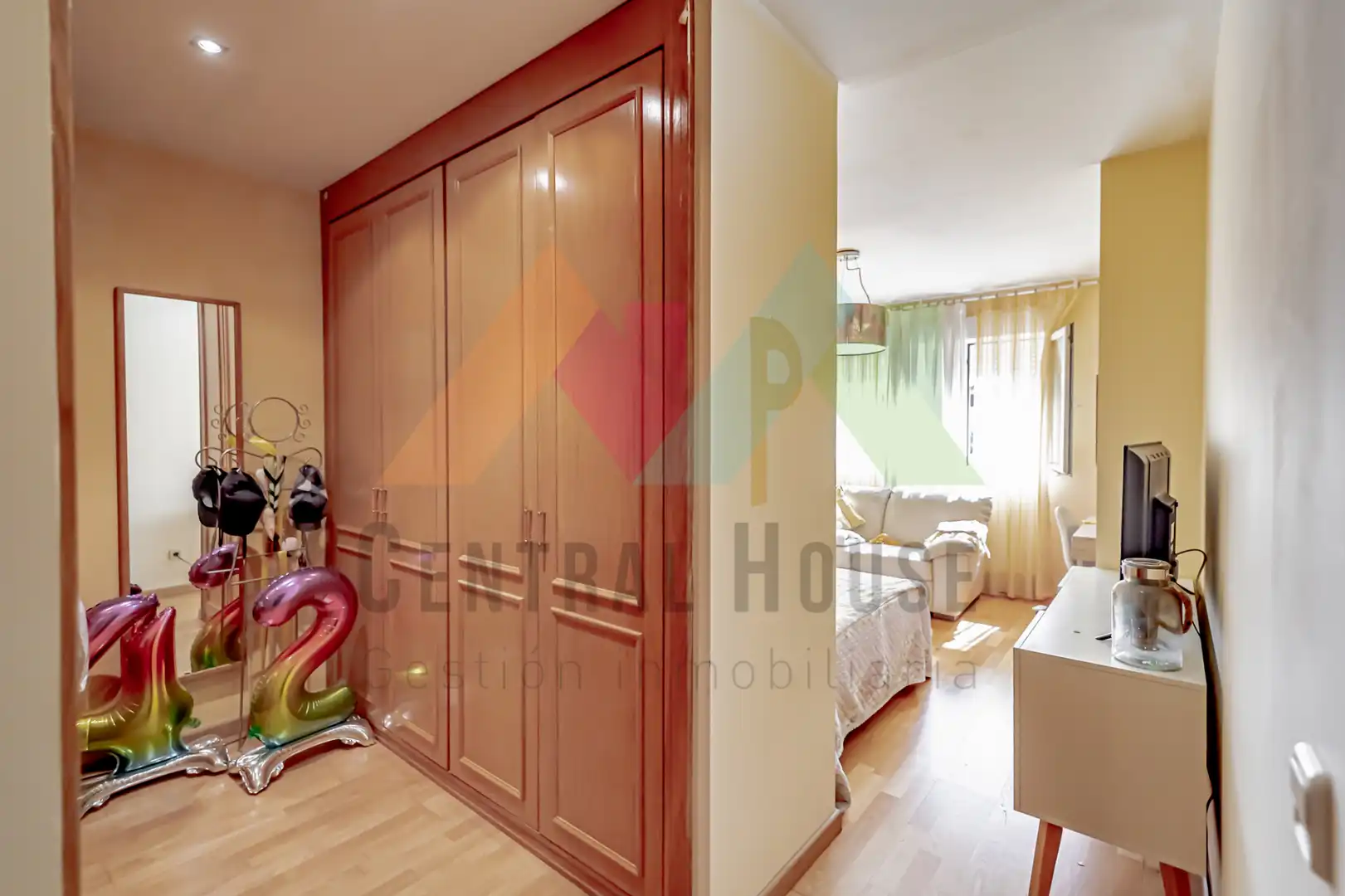 Habitación de Casa adosada en venta en Guadalajara con Aire acondicionado, Calefacción y Jardín privado