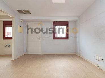 Piso con ascensor en venta en General Oráa