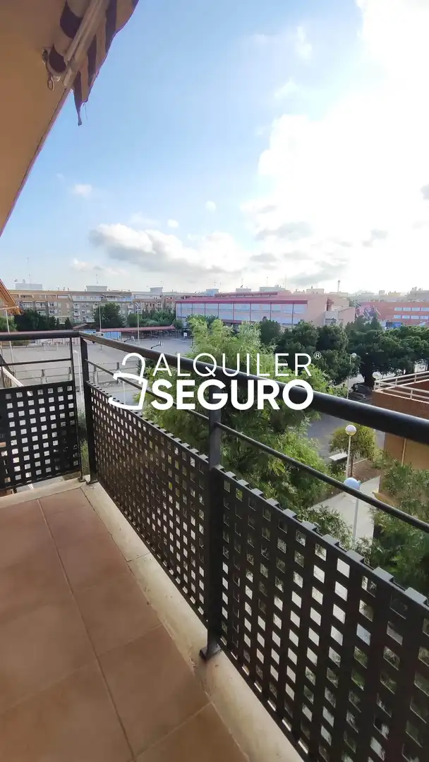 Exterior view of Flat for rent in Sagunto / Sagunt  with Air Conditioner and Furnished