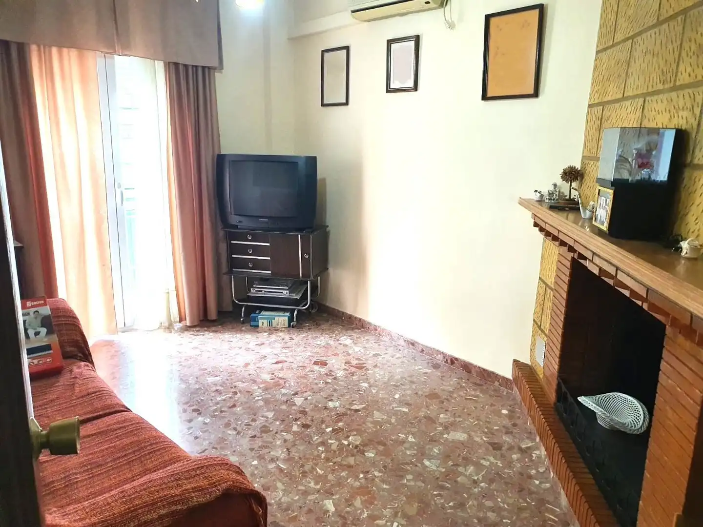 Sala de estar de Piso en venta en Quesada con Calefacción y Terraza