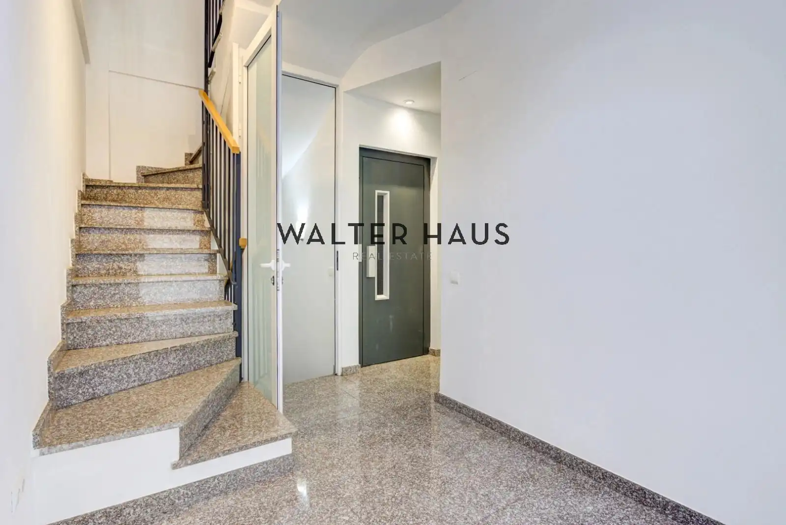 Houses for sale in Barcelona  with Air Conditioner, Heating and Terrace