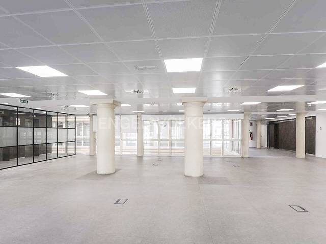 Oficina en Alquiler en Fort Pienc