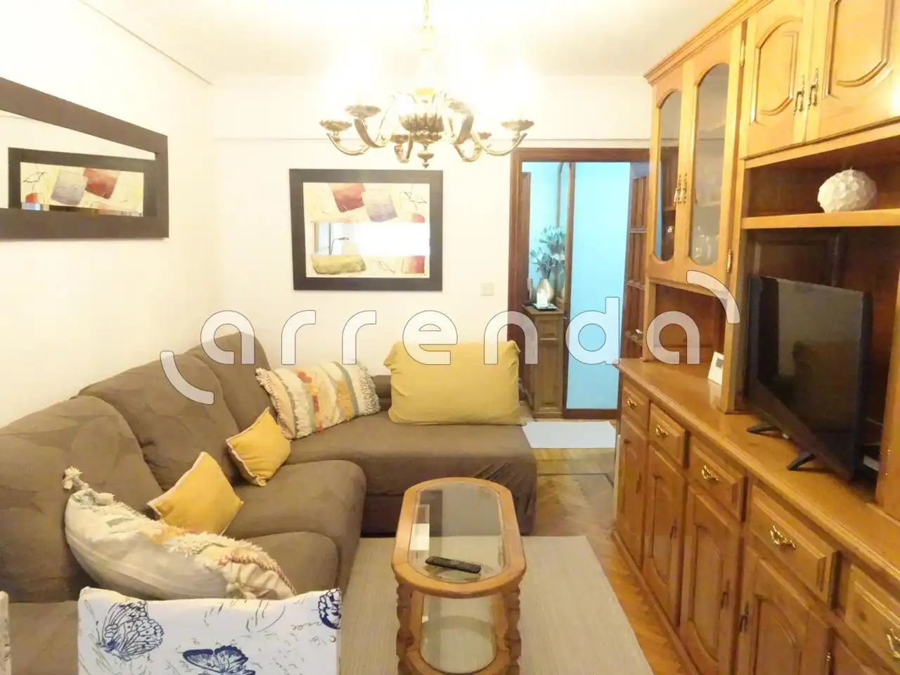 Sala d'estar de Pis de lloguer en Santander amb Calefacció, Parquet i Moblat