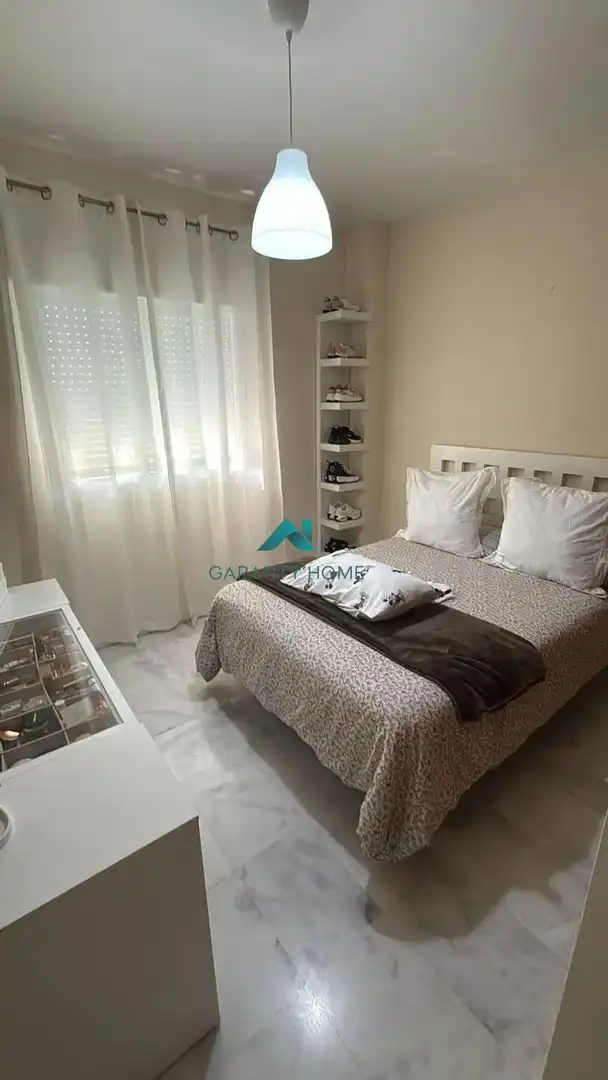Bedroom of Flat for sale in Sevilla  with Air Conditioner and Heating