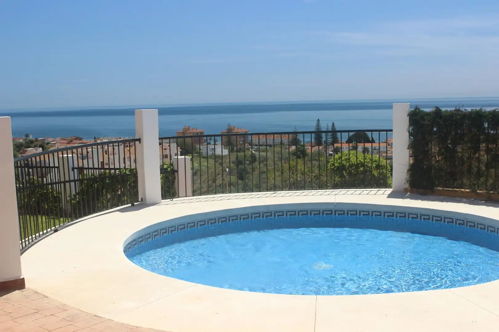 Piscina de Casa adosada en venta en Rincón de la Victoria con Aire acondicionado, Calefacción y Jardín privado