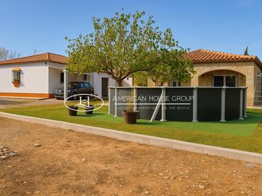 Casa amb piscina en venda a Las Lagunas - Campano