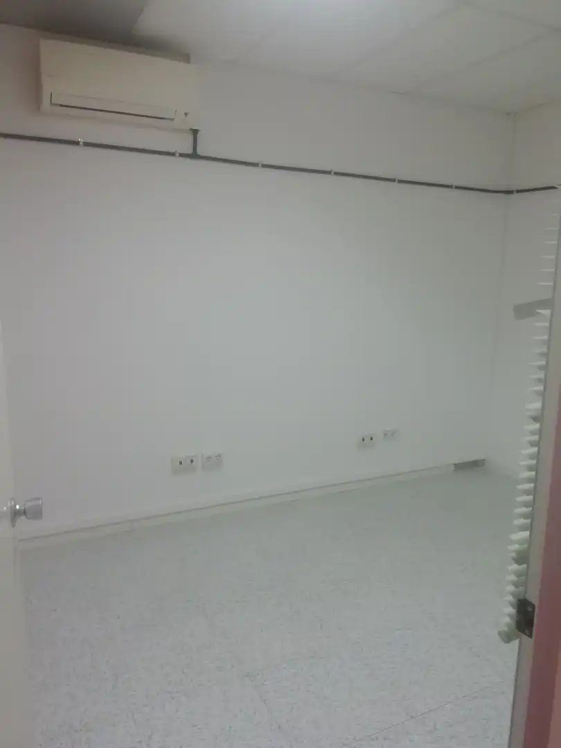 Oficina amb ascensor de lloguer a Mas Xirgu, imagen 6