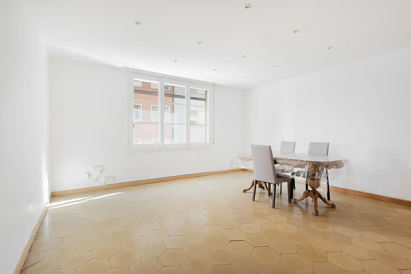Dining room of Flat for sale in Barcelona