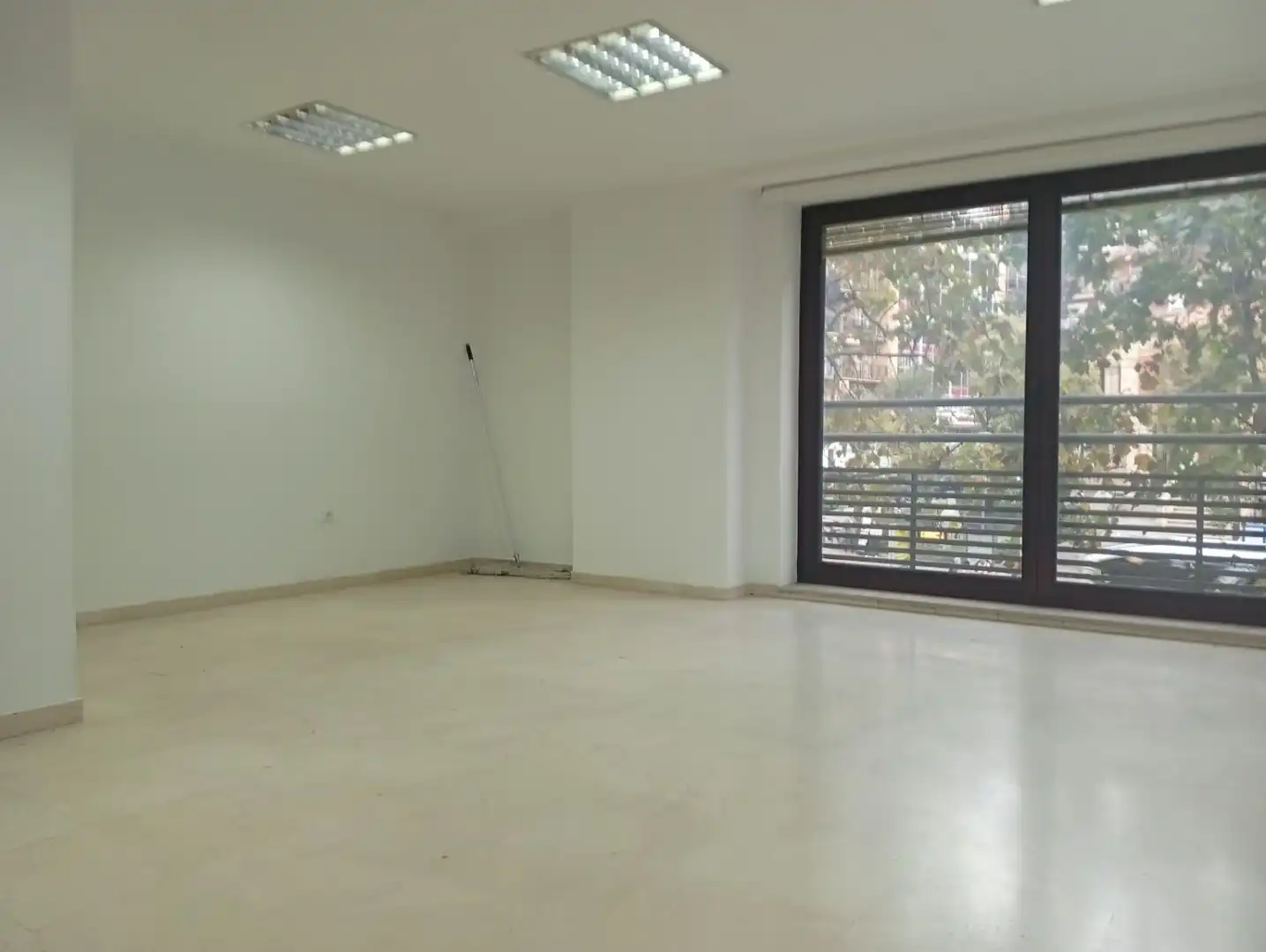 Ufficio con ascensore in affitto a MIRAT