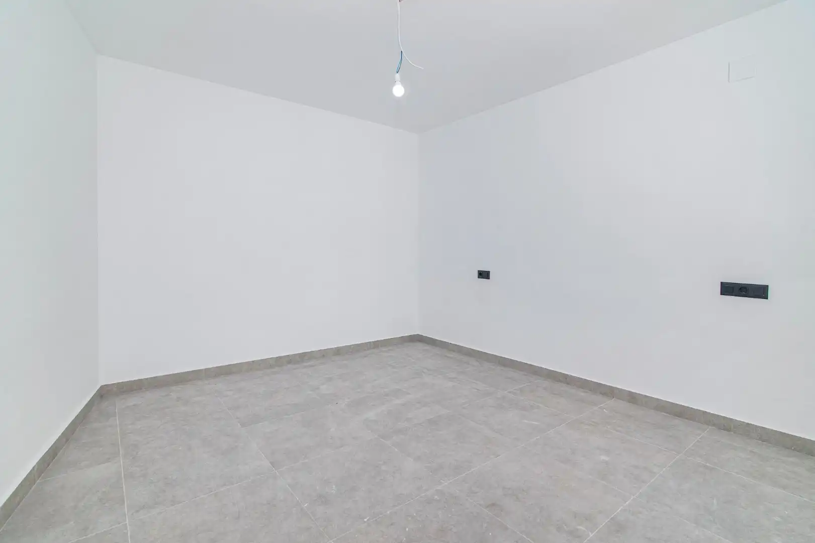 Piso en venta en Cenes de la Vega con Terraza, Balcón y Piscina comunitaria