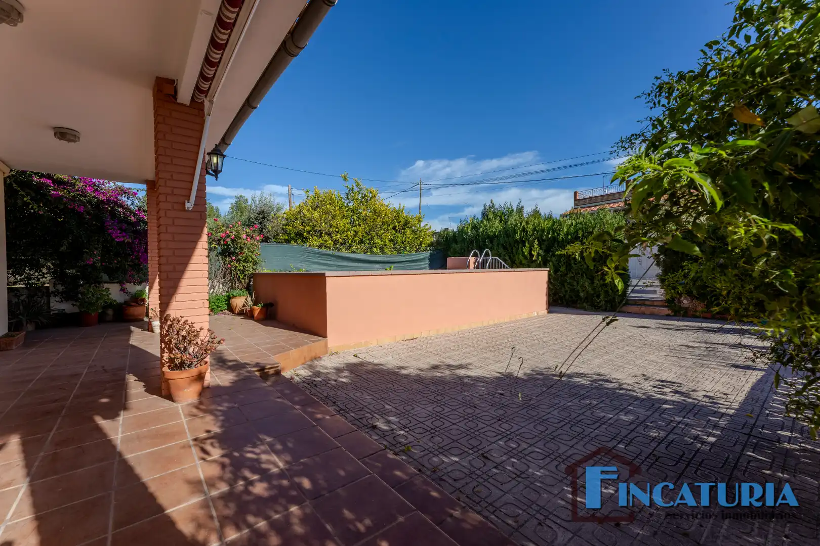Vista exterior de Casa o chalet en venta en Riba-roja de Túria con Aire acondicionado, Jardín privado y Terraza