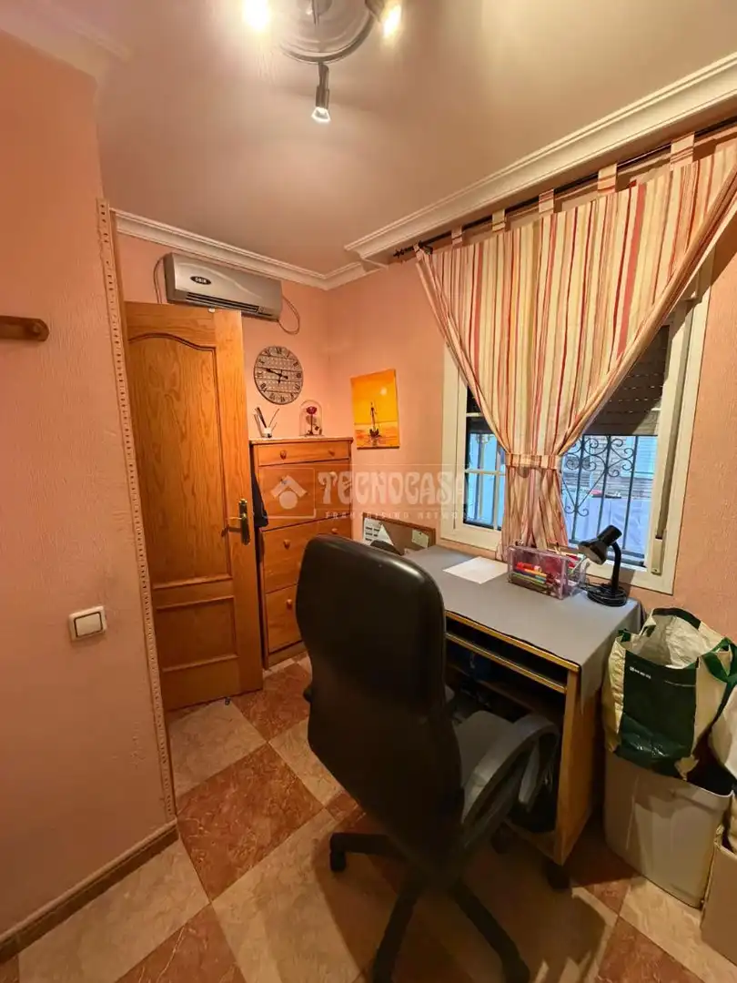 Habitación de Piso en venta en Montequinto con Balcón