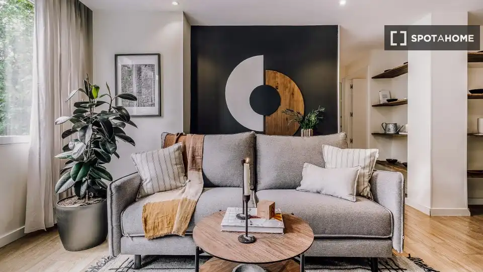 Living room of Flat for rent in Madrid  with Air Conditioner, Heating and Furnished