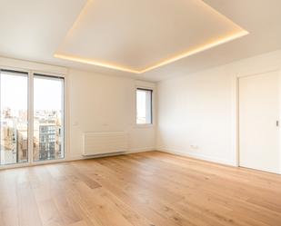 Bedroom of Apartment for sale in  Barcelona Capital  with Air Conditioner, Heating and Parquet flooring