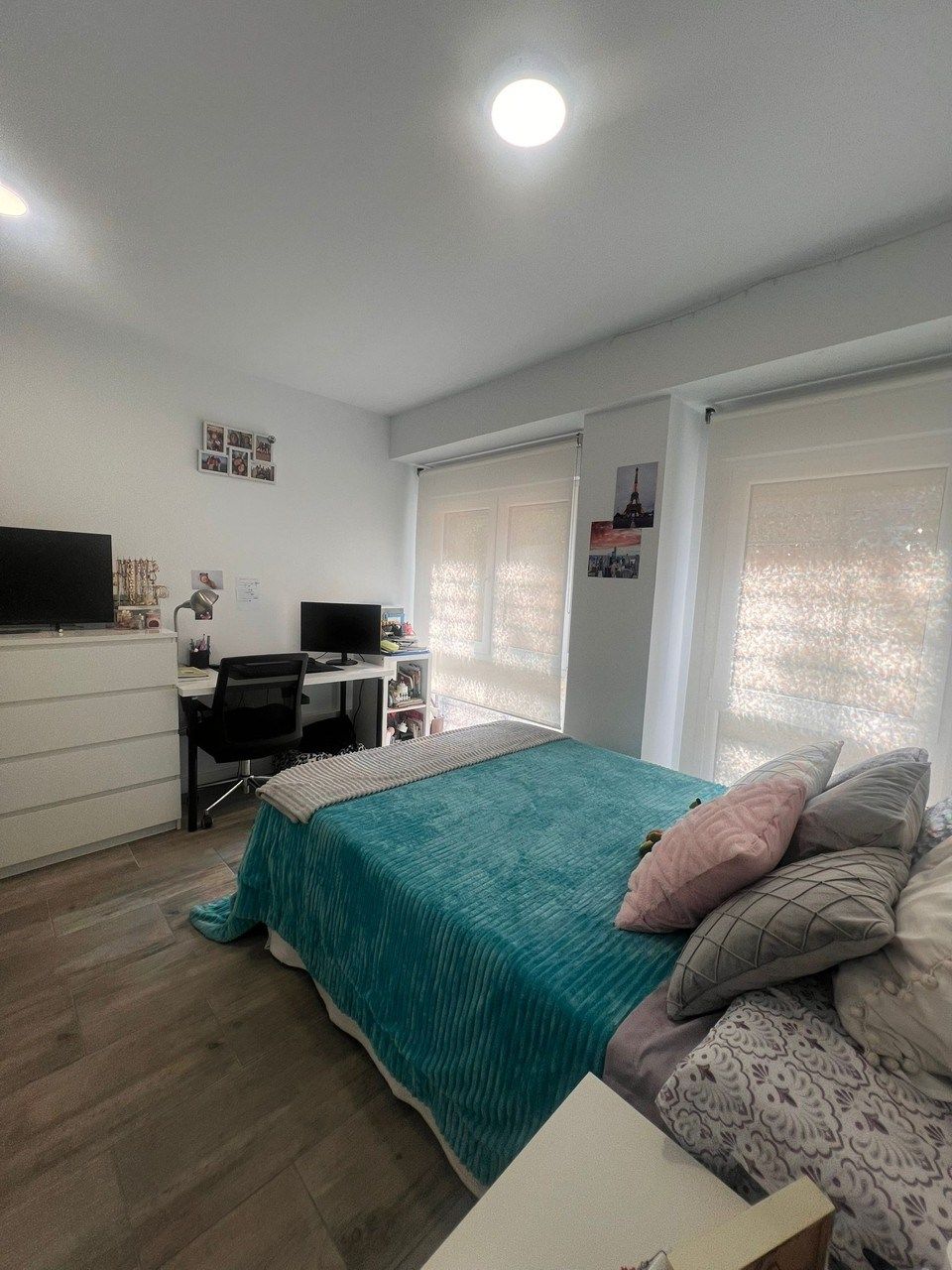 Schlafzimmer von Wohnung miete in  Madrid Capital mit Abstellraum und Waschmaschine