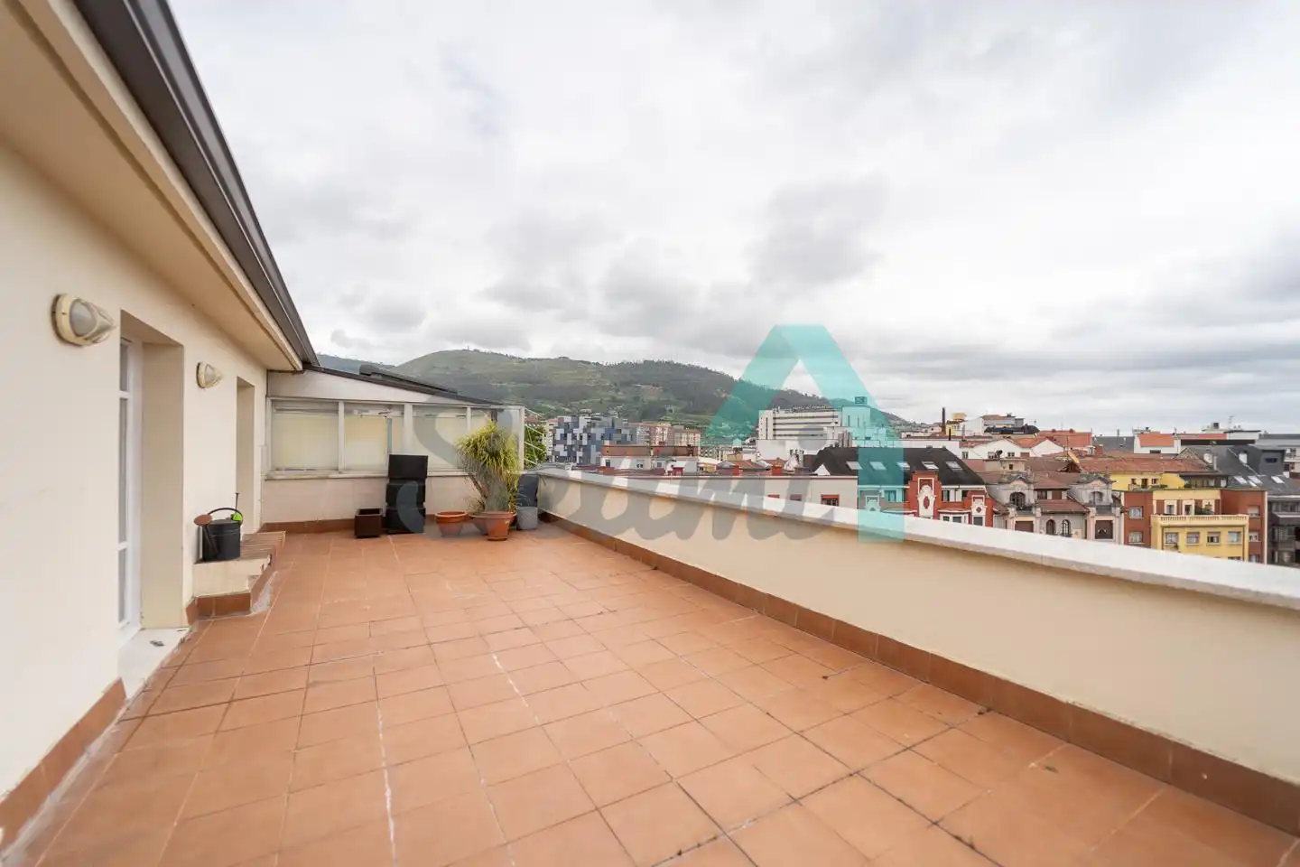 Terraza de Ático de alquiler en Oviedo  con Calefacción y Terraza