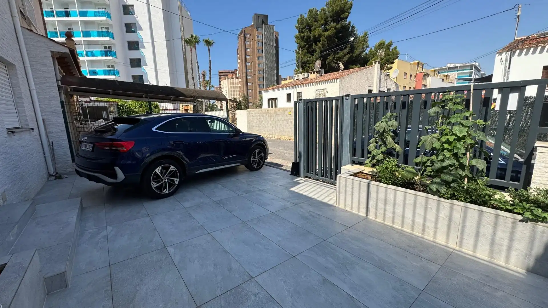 Parking of Detached homes for sale in Benidorm  with Air Conditioner, Private garden and Terrace