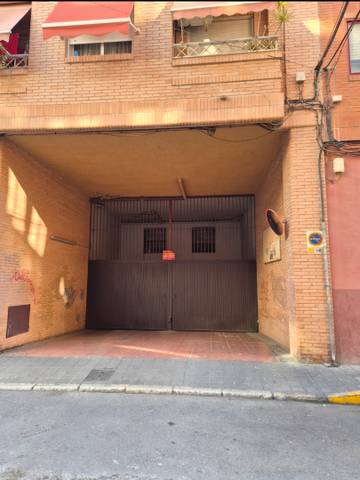 Garaje en Alquiler en Calle Francisco Montero Pérez, 14 en Los Ángeles