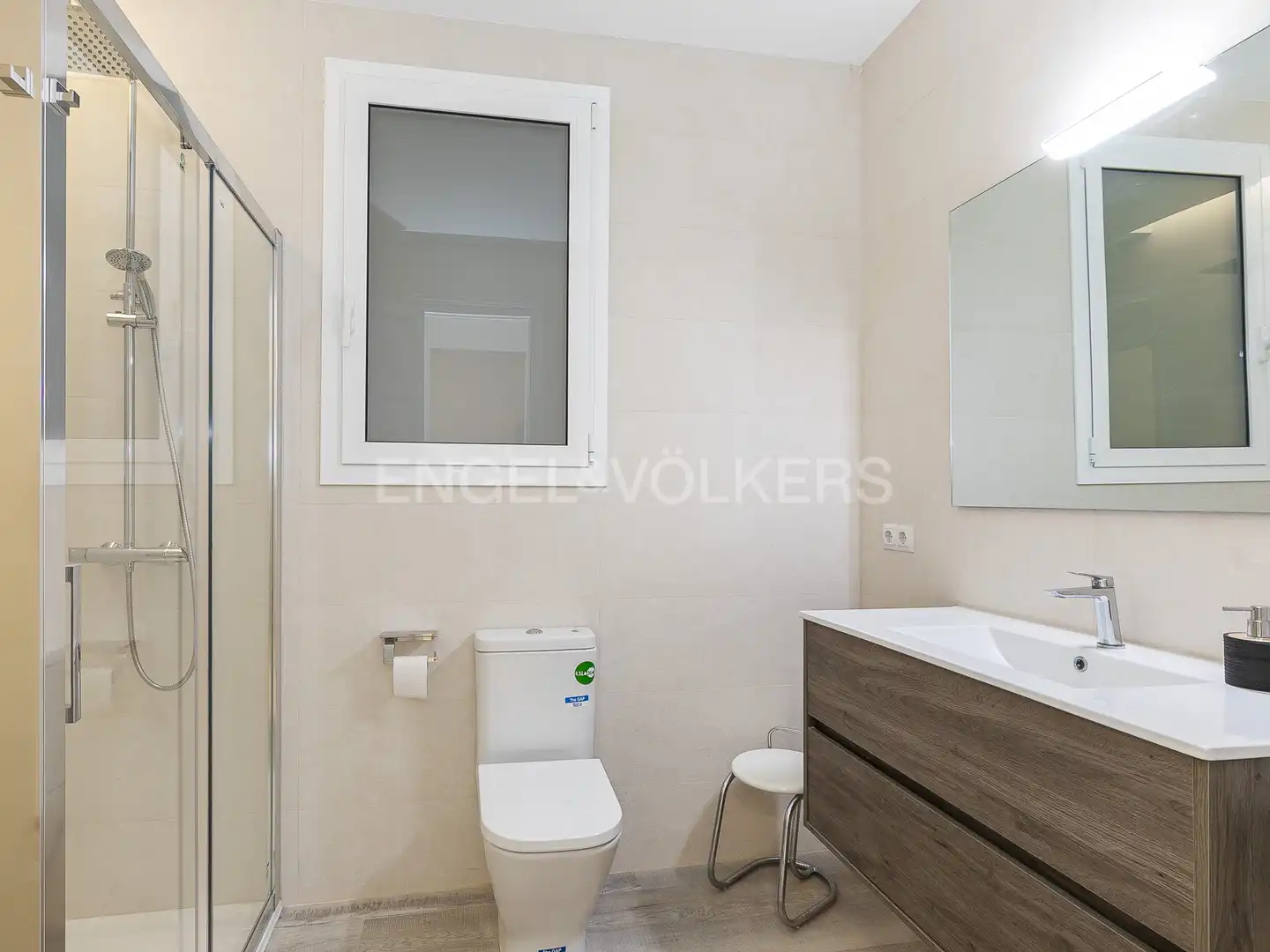 Bathroom of Flat for rent in Barcelona  with Air Conditioner, Heating and Parquet flooring