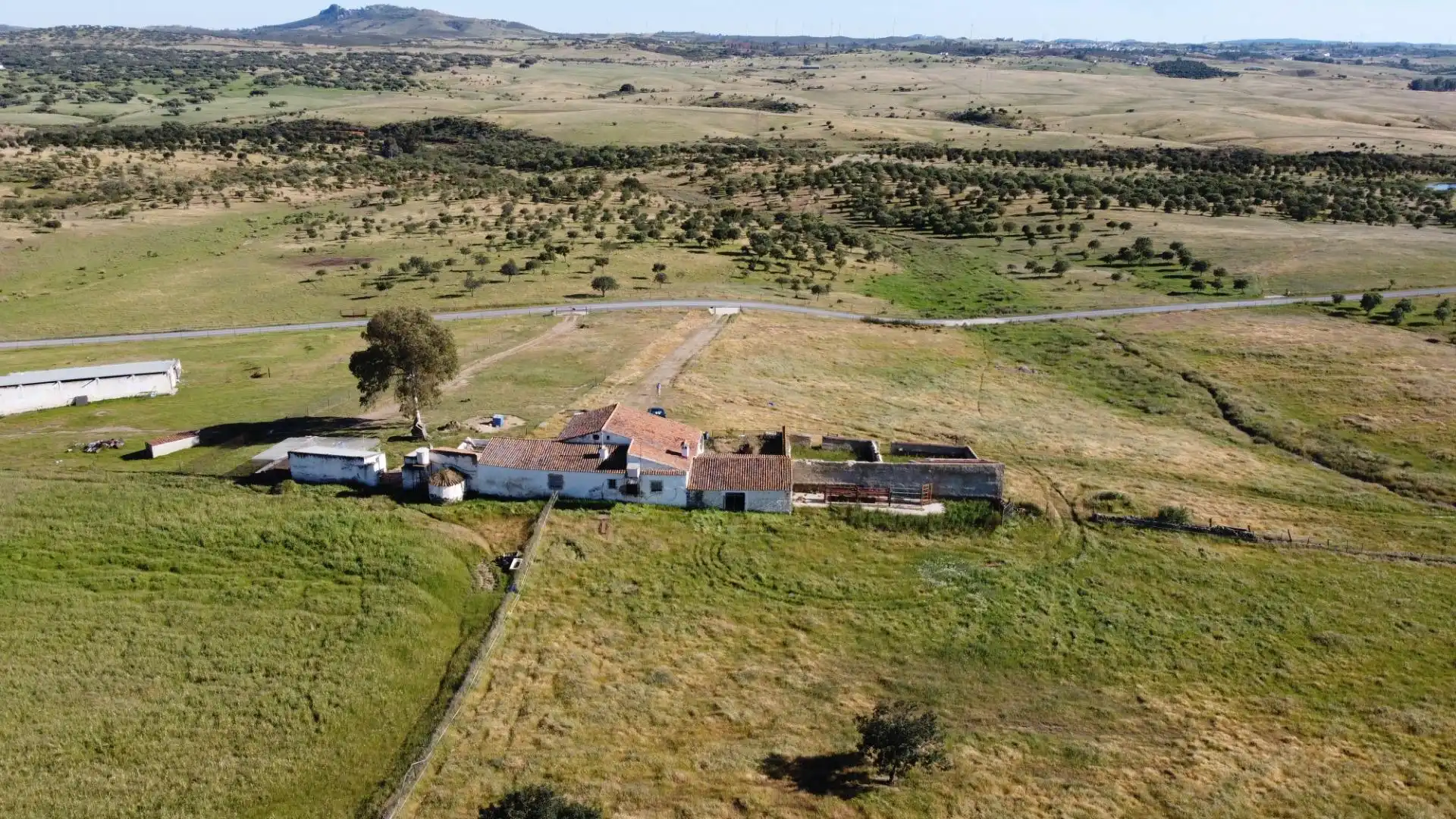 Finca rústica en venda en Puebla de Guzmán amb Jardí privat i Moblat