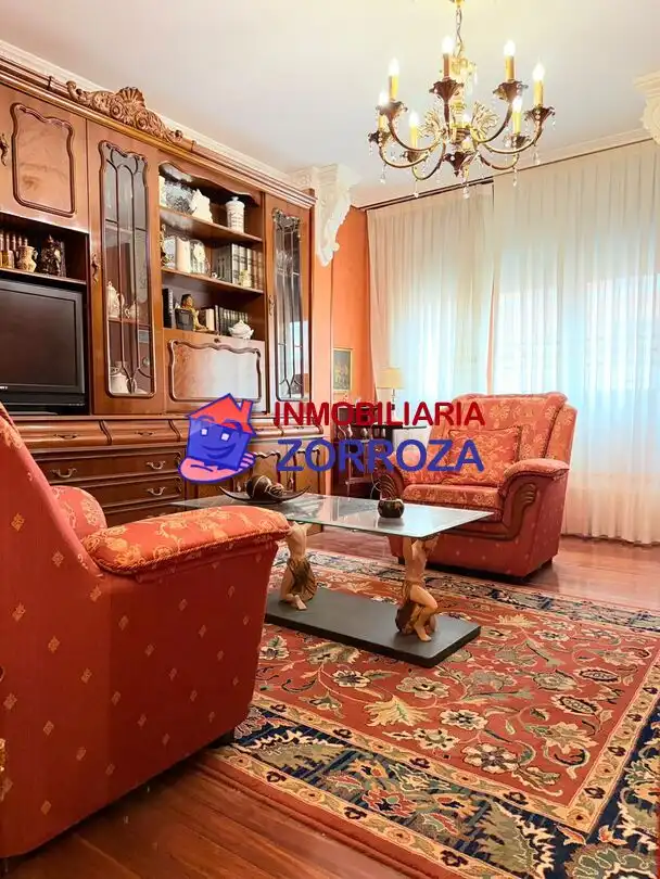 Sala de estar de Piso en venta en Bilbao  con Calefacción, Jardín privado y Amueblado