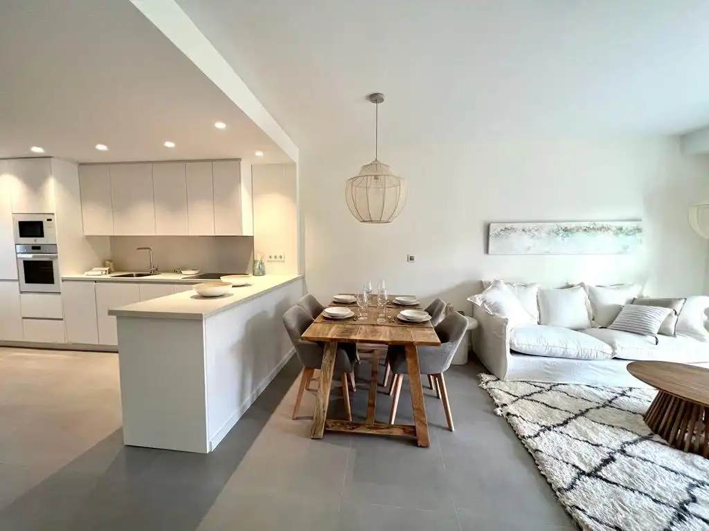 Comedor de Apartamento en venta en L'Alfàs del Pi con Aire acondicionado, Calefacción y Jardín privado