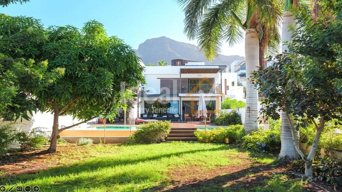 Detached house with pool for sale in Costa Adeje, imagen 12