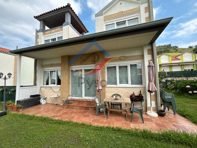 Exterior view of House or chalet for sale in Piélagos  with Heating, Private garden and Parquet flooring