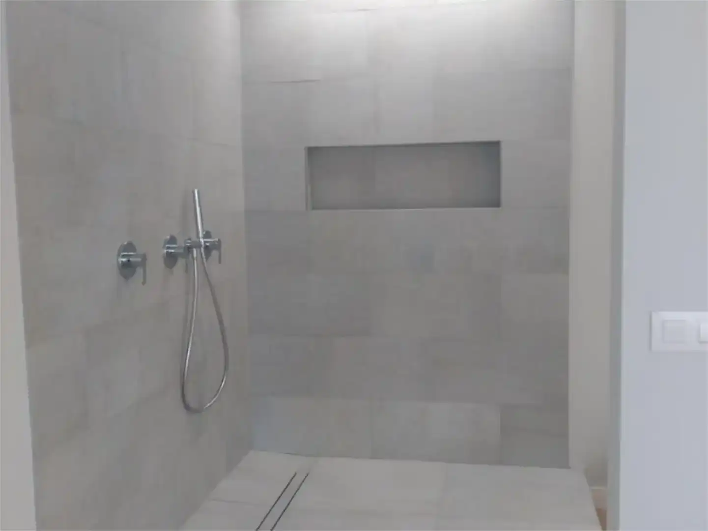 Bany de Pis en venda en A Coruña Capital  amb Parquet i Balcó
