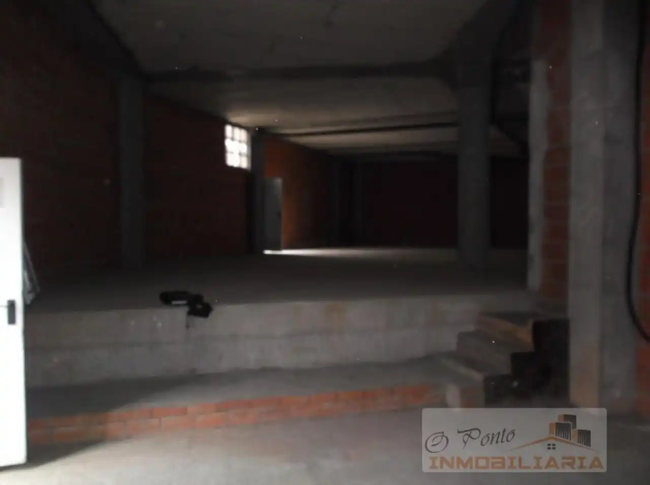 Local comercial en venta en A Malata - Catabois - Ciudad Jardín, imagen 3