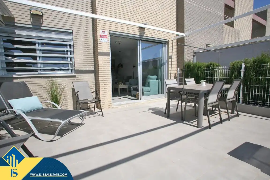 Bungalow amb piscina en venda a Nueva Torrevieja - Aguas Nuevas, imagen 3
