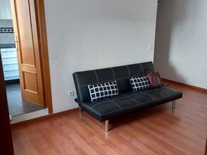 Sala de estar de Apartamento de alquiler en  Madrid Capital con Aire acondicionado, Calefacción y Amueblado