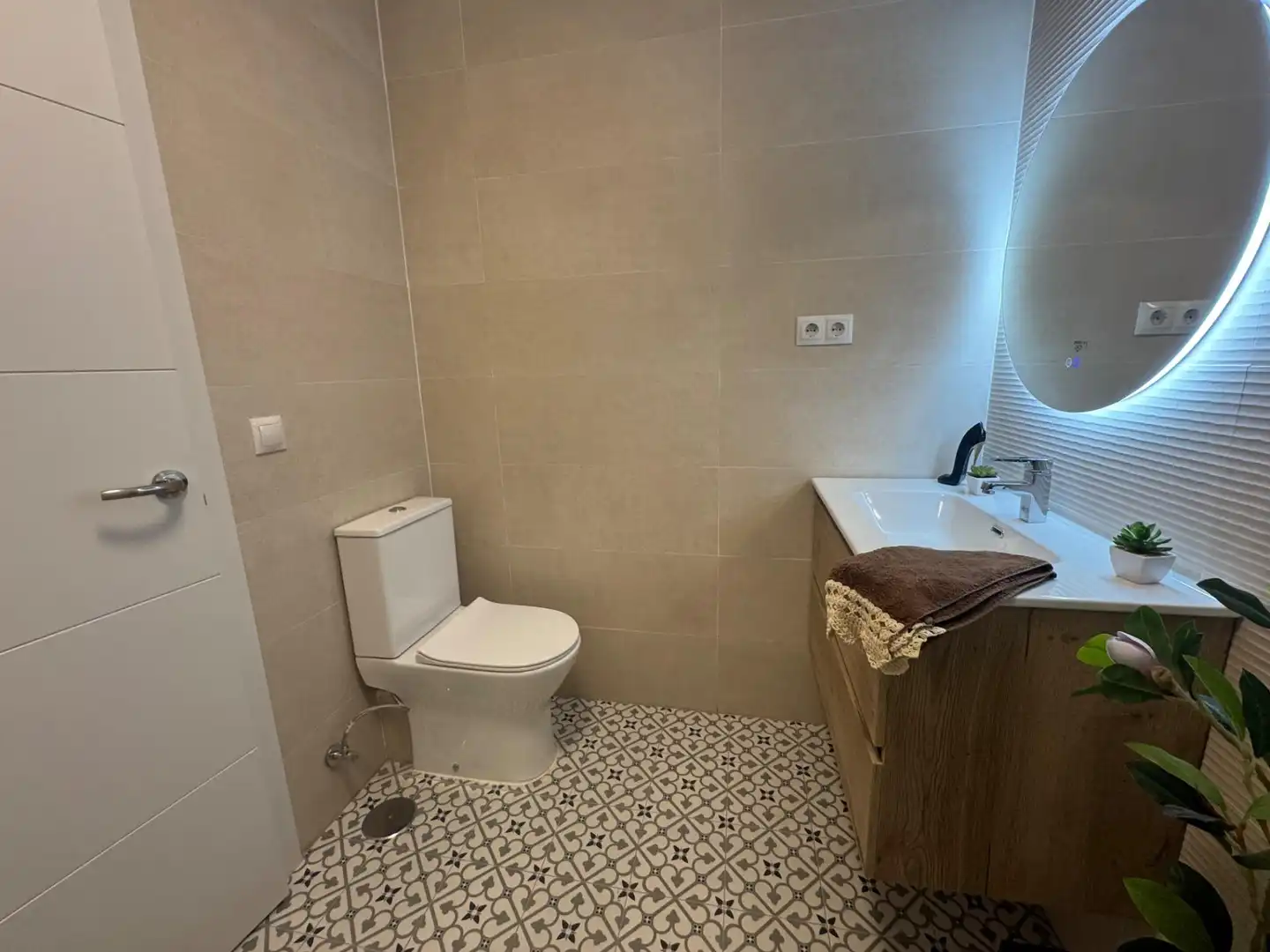 Bathroom of Flat for sale in Málaga  with Air Conditioner, Terrace and Furnished